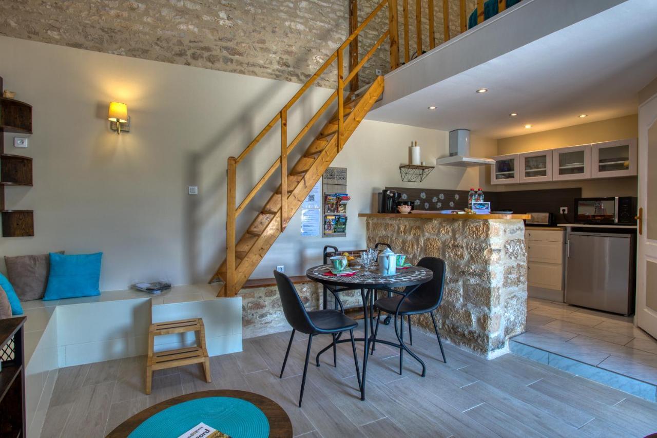 Domaine Des Pierres Blanches - Gite La Salamandre Villa Carlux ภายนอก รูปภาพ